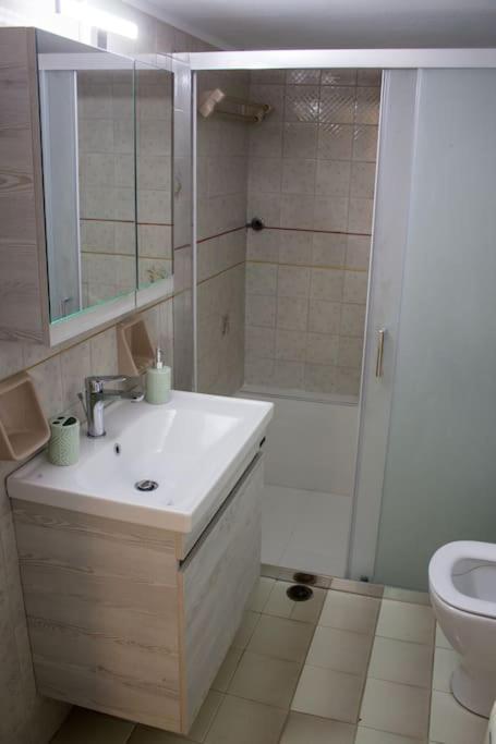Spacious Apartment In The Heart Of Pythagorion Екстериор снимка
